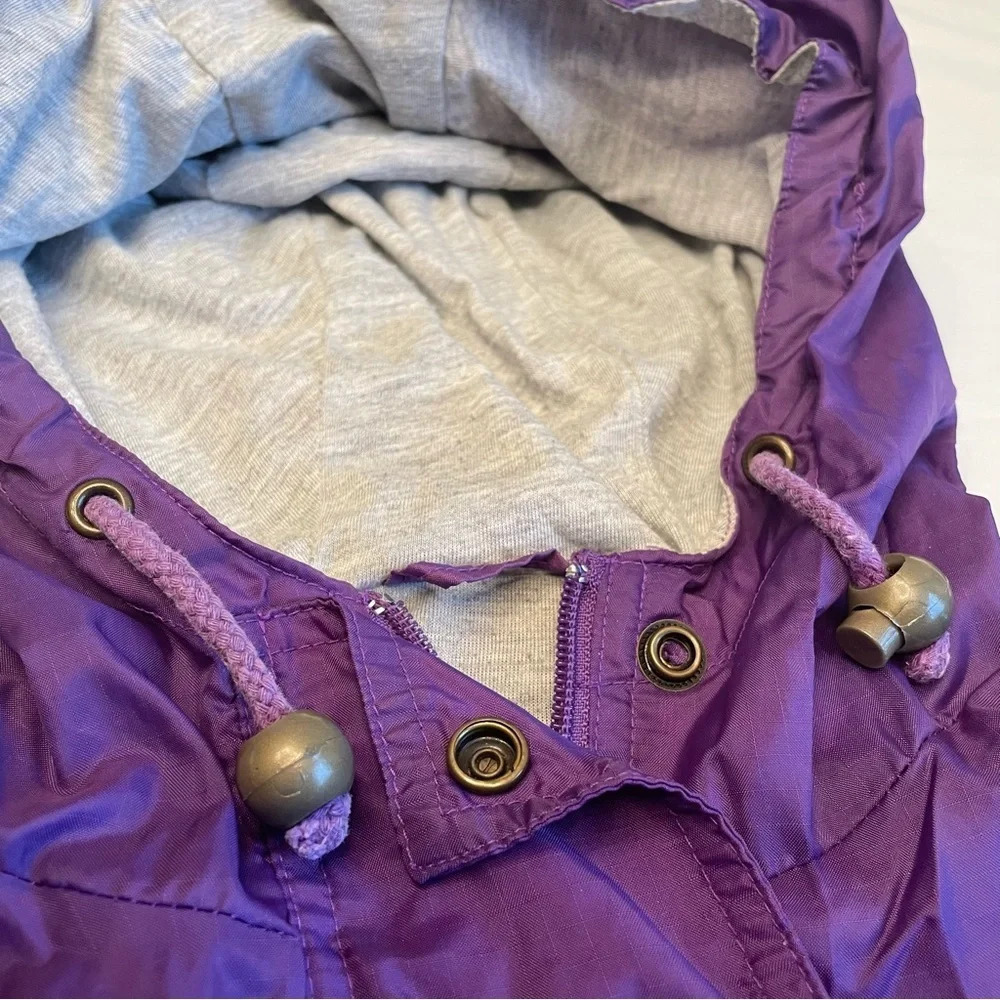 π Embrace the Vintage Vibes: Purple Windbreaker Coat - Size Unknown π¬οΈ - Picture 11 of 13
